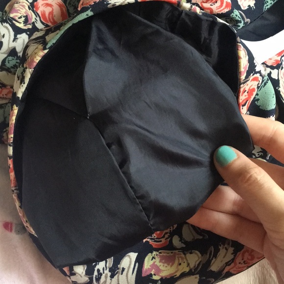 Rose print Floral mini dress XS $12 bundle only - Picture 4 of 4